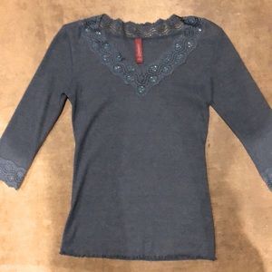 Woman’s Gitano brand Blue Quarter sleeve shirt. Like New Sz Small